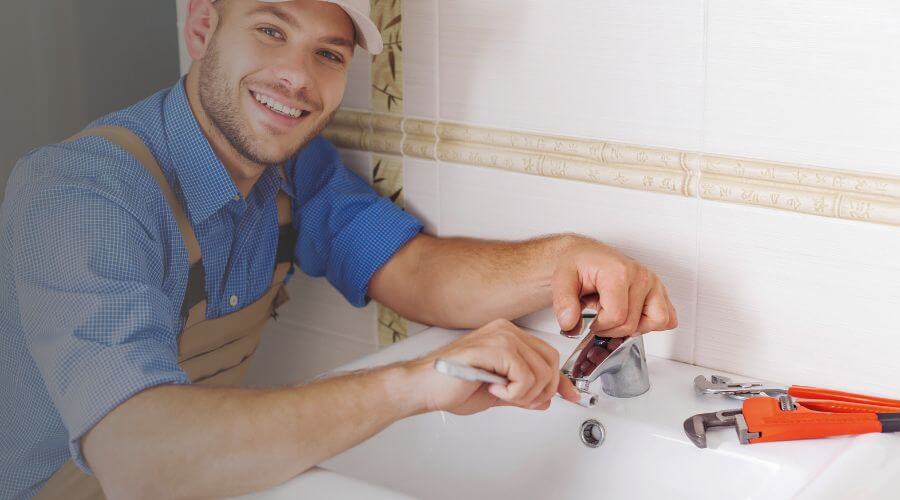 Handle or spout repair in Novelty, MO